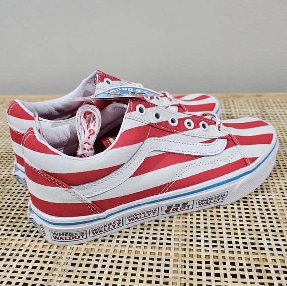 Vans Old Skool, (Where's Waldo?) International Stripes, Unisex M5.5, W7, NWT - Picture 1 of 16